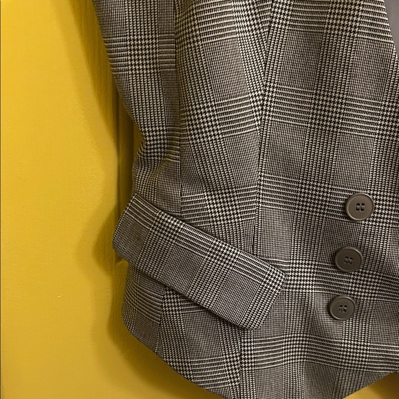 New York & Company Gray Plaid Tailored Buttoned Vest Stretch Lined Size 10 - Picture 7 of 17